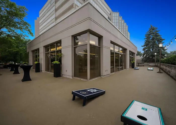 Embassy Suites By Hilton Detroit Troy Auburn Hills